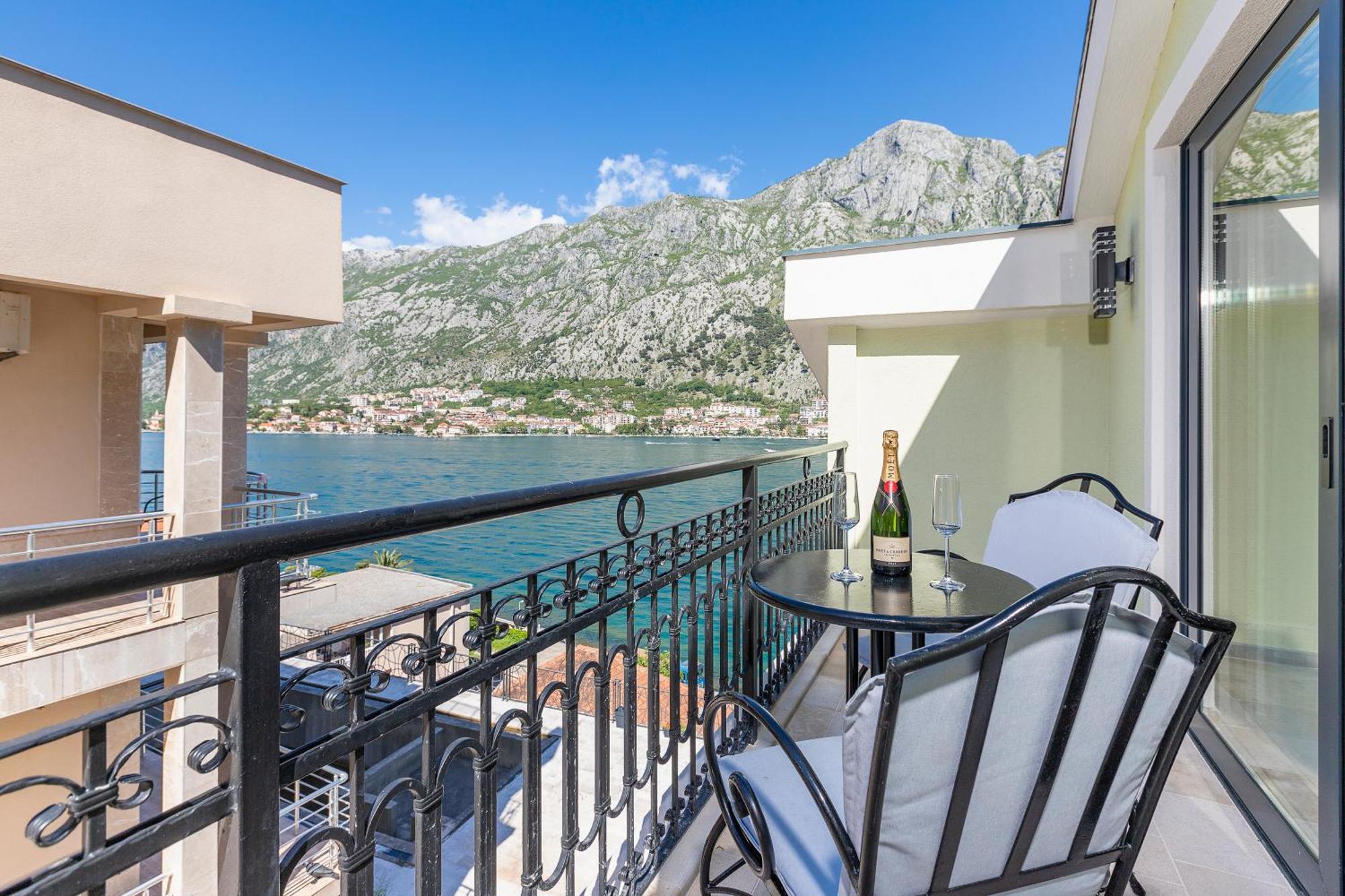 Dekaderon Lux Apartments Kotor Exterior foto