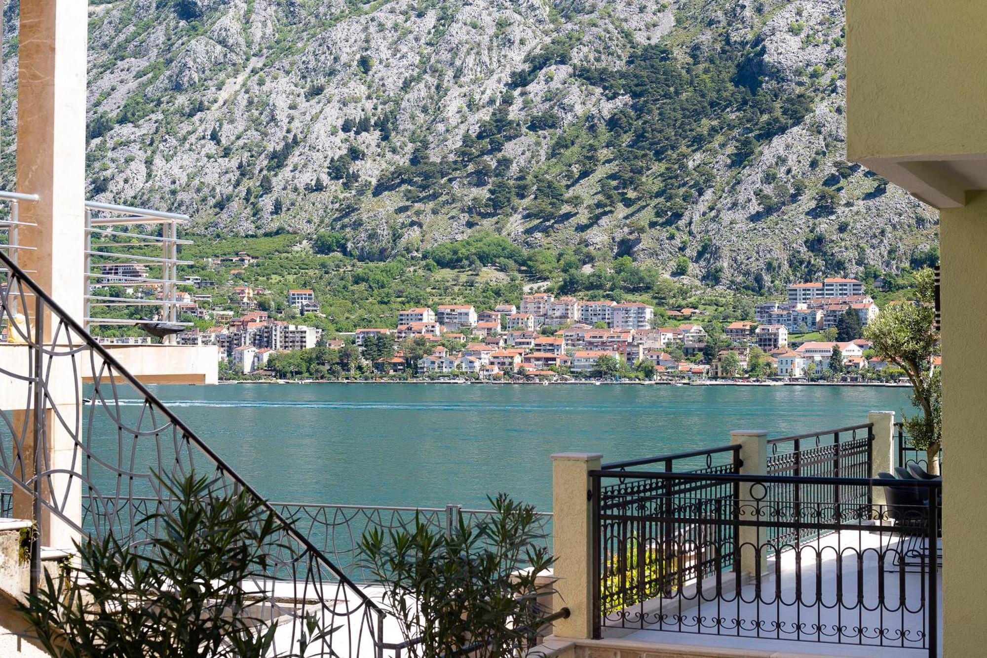 Dekaderon Lux Apartments Kotor Exterior foto